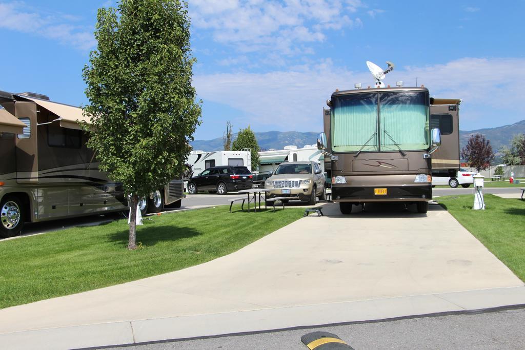 Pony Express Rv Resort North Salt Lake Номер фото