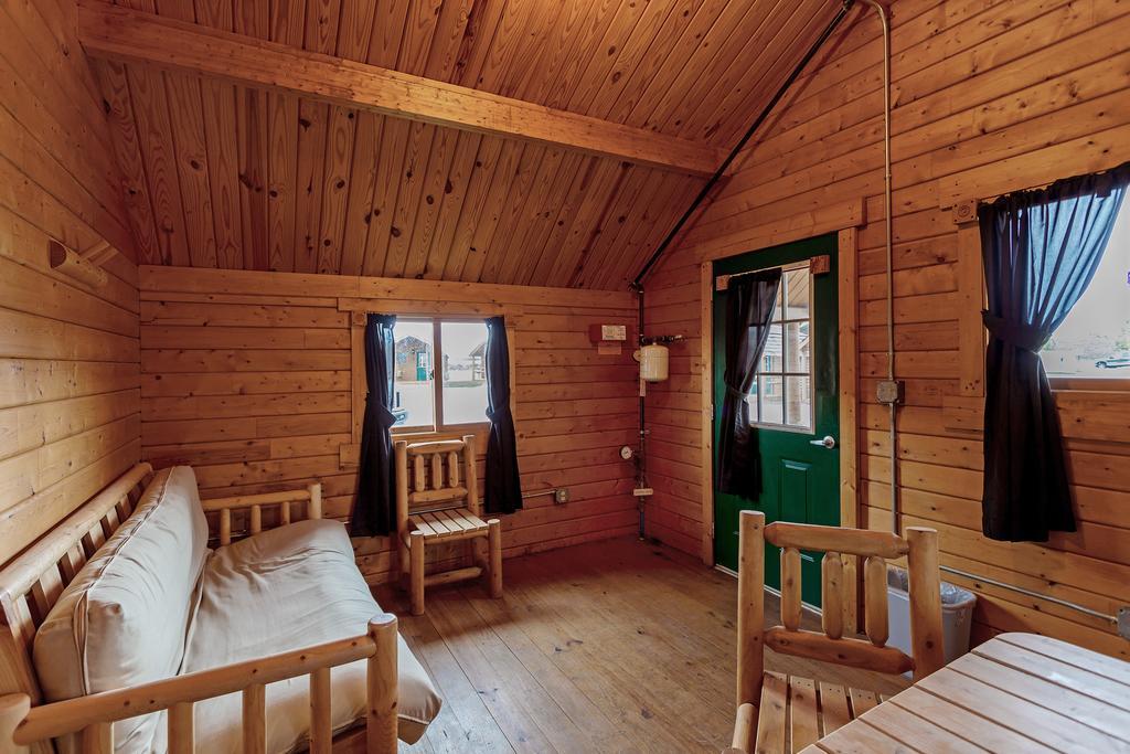 Pony Express Rv Resort North Salt Lake Номер фото